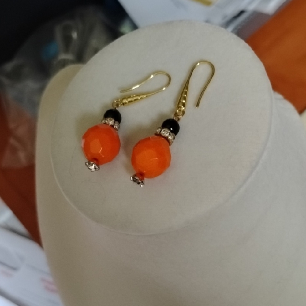🎃HAND CRAFTED CZECH GLASS, BLACK TOURMALINE, SWAROVSKI CRYSTAL EARRINGS🎃